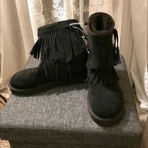 Koolaburra - Ugg Cable Suede Fringe Boots NWOT